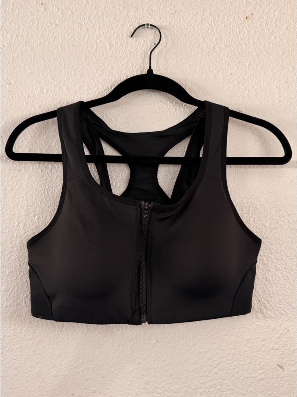 Front-Zip Nike Sports Bra - Black - High Intensity